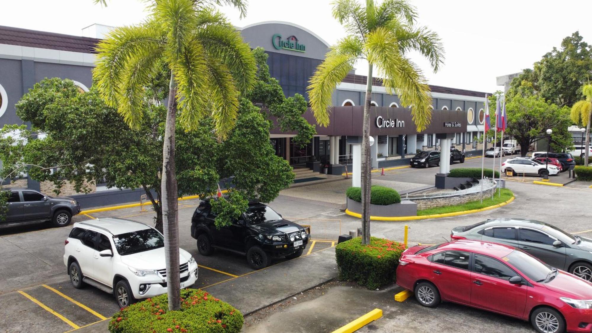 Circle Inn Hotel And Suites Bacolod Exterior foto