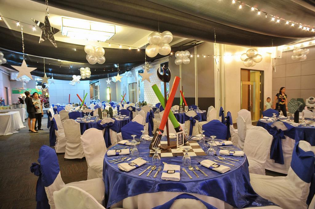 Circle Inn Hotel And Suites Bacolod Exterior foto
