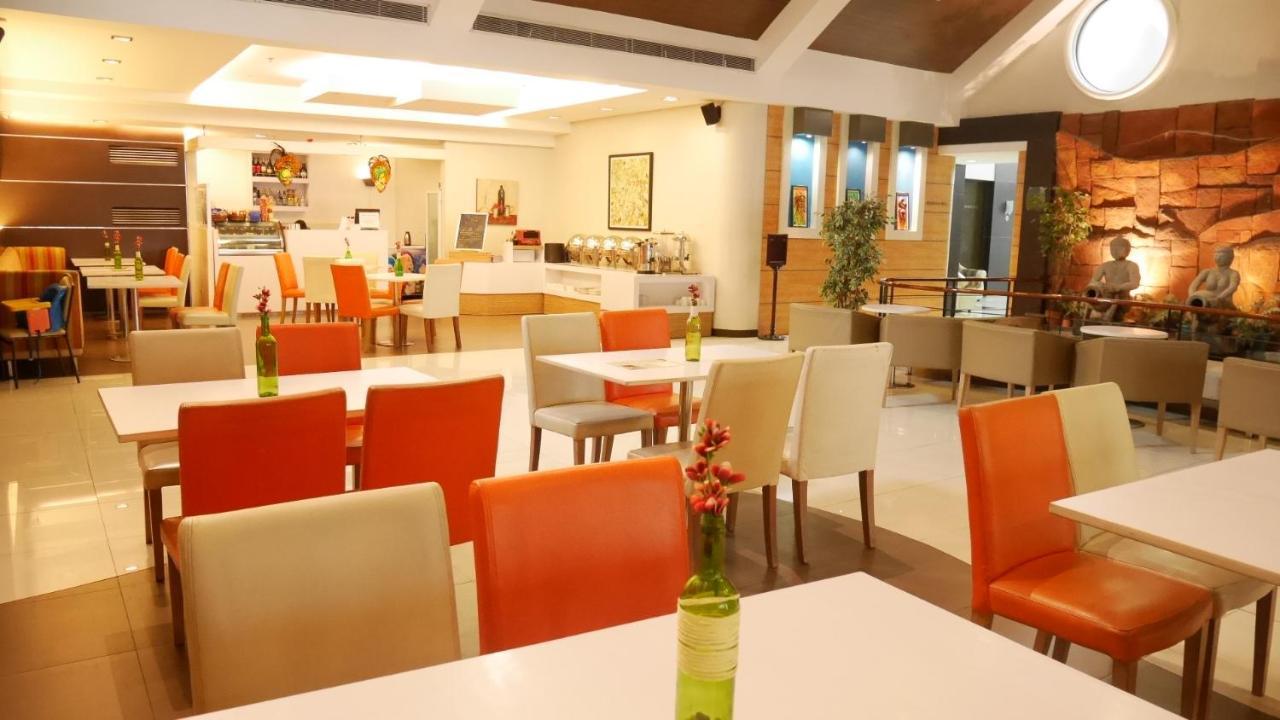 Circle Inn Hotel And Suites Bacolod Exterior foto