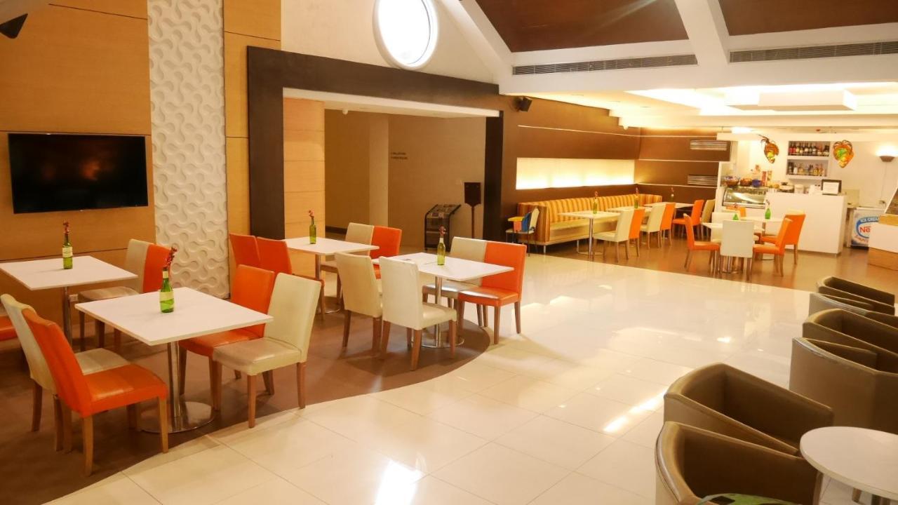Circle Inn Hotel And Suites Bacolod Exterior foto